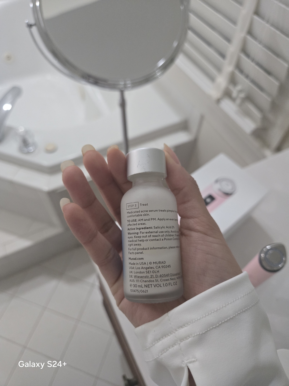 Murad Salicylic Acid Acne Treatment Serum - White